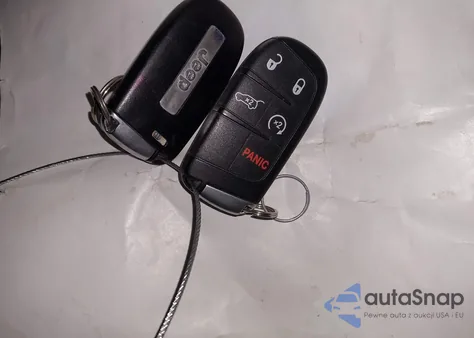 2020 Jeep Grand Cherokee North Edition 4X4 from USA, damaged, VIN 1C4RJFAG3LC377010